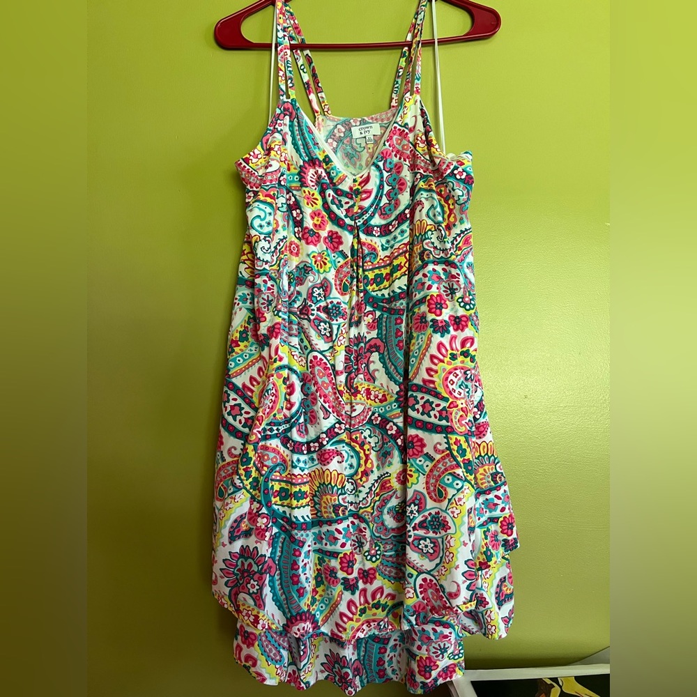 Crown and Ivy Colorful dress